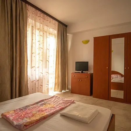 La Papu Si Maia בית הארחה 3*