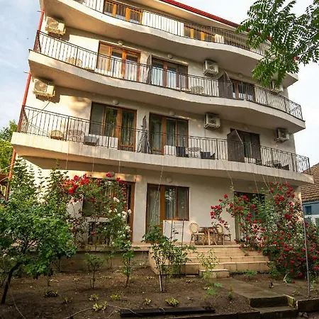 La Papu Si Maia 3* אפורי סוד