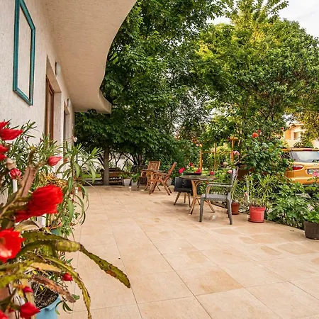 La Papu Si Maia בית הארחה